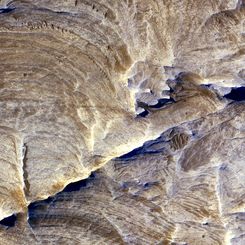 White Ridges on Mars