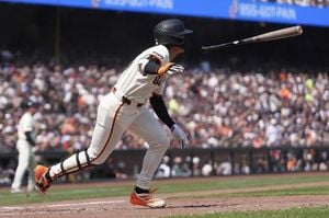 Kim Hye-seong And Lee Jung-hoo Shine With Hits
