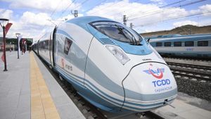 Turkey Expands High-Speed Rail Network To EU