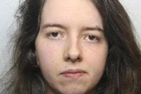 Police officer pretended to be paedophile hunter to demand £3,500 from arrested man