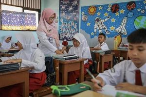 President Prabowo Marks Independence Day With Teacher Gift