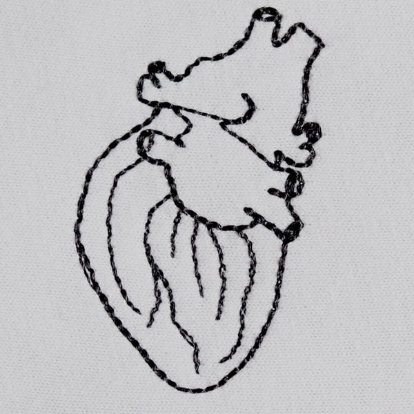 Kalp T-Shirt (Nakış, %100 Pamuk)