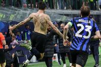 FC Barcelona ze Szczęsnym i Lewandowskim odpadła w półfinale z Ligi Mistrzów. Inter pierwszym finalistą