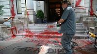 Apartment Building of Top ‘New York Times’ Editor Vandalized
