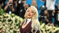 Sabrina Carpenter Gives Saville Row-Meets-Corsetry at the 2025 Met Gala