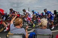 Tour de France: Edinburgh set to host men's 2027 Grand Départ