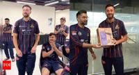 PSL: James Vince gets hair dryer as reward for century in Karachi Kings vs Multan Sultan; netizens can't stop laughing | Cricket News - The Times of India