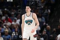 Grizzlies center Zach Edey charged with reckless driving after reportedly driving more than 100 mph in Indiana