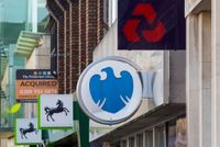UK Lenders Slump as Reeves Faces Renewed Calls for Bank Tax