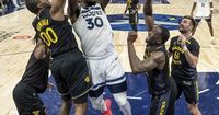 T-wolves tie series with 117-93 win vs. Curry-less Warriors behind Randle's 24 points
