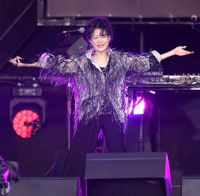 中森明菜　初の野外フェスで絶叫「生きてたぞ～」　大分「ジゴロック」で計4曲披露（スポニチアネックス） - Yahoo!ニュース