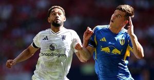 Leeds And Manchester United Share Points In Fiery Elland Road Derby