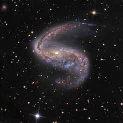 NGC 2442: Galaxy in Volans