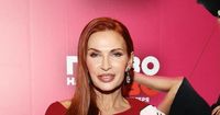 Эвелина Бледанс рассказала, что ей предлагают деньги за ужин с ней