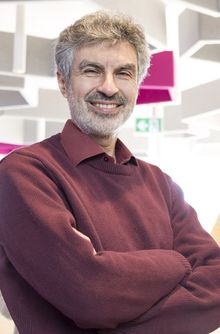 Yoshua Bengio