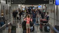 Britain beefs up travel advice with added warning over US border enforcement