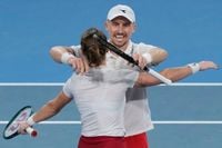 Poland beats US in mixed doubles decider to reach United Cup final against Switzerland