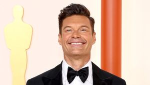 Ryan Seacrest's Heartwarming Fan Moments Shine On Wheel Of Fortune