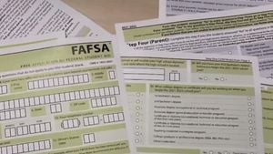 FAFSA Launch Faces Delays And Important Changes