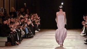 Meghan Markle Shines At Paris Fashion Week Debut