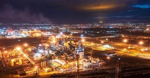 Trump Hits Russian Oil Giants With Sanctions Shock