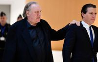 « Je ne suis pas Emile Louis », se défend Gérard Depardieu à son procès