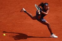 Gauff bests Alexandrova, makes fifth straight Roland Garros quarterfinal