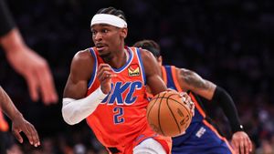 Thunder Dominate Nuggets 127-103, Gilgeous-Alexander Shines