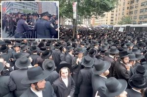 Thousands Rally In New York Against Israel Draft