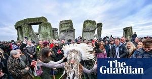 Stonehenge Draws Thousands For Winter Solstice Sunrise