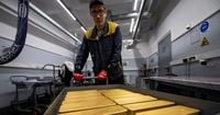 Gold hits record high above $3,900/oz on Fed rate cut bets, global uncertainty