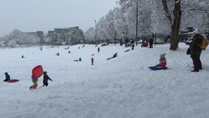 Metro Vancouver Schools Close Amid Snow Storm