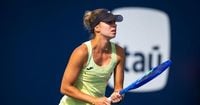 Linette upsets Gauff; Paolini tops Osaka in Miami Round of 16