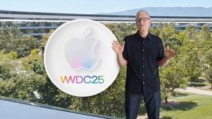 Apple Delays Siri Launch While Unveiling AI Revolution