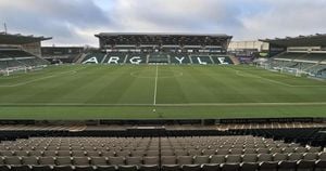 Plymouth Argyle And Cardiff City Battle To 1-1 Draw