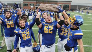 Jackrabbits Dominate Incarnate Word, Advance To FCS Semifinals