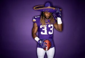 Aaron Jones Wows At Vikings Game With Sombrero And Shades