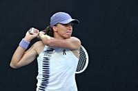 Swiatek ends Inglis run at Australian Open; sets Rybakina meeting next