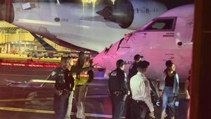 Delta Jets Collide At LaGuardia Injuring Flight Attendant