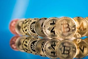 Bitcoin Surges Past $98,000 Amid Fed Rate Decision