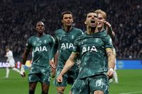 손흥민 우승 갑니다! 'SON 부상' 토트넘이 해냈다, 프랑크푸르트에 1-0 승리…1-2차전 합계 2-1 '유로파리그 4강 진출'