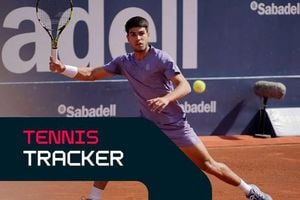 Alcaraz And Sabalenka Advance In Italian Open