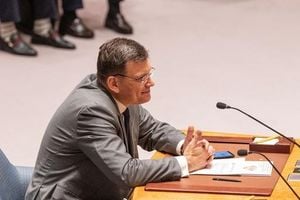 Belarus Courts EU And US As Isolation Bites