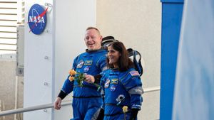 NASA Astronauts Face Extended Stay After Boeing Starliner Delays