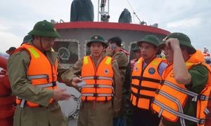 Urgent Search Continues After Ha Long Bay Boat Capsizes