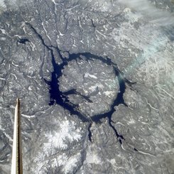 Dünya’daki Manicouagan Çarpma Krateri