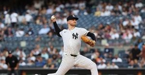 Angels Edge Yankees With Soriano's Dominant Seven Innings