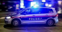 Illegales Rennen? Männer schrotteten ihre Autos auf der Salzburger Straße in Linz