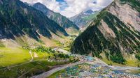 Is it safe to travel to India and Pakistan and are flights cancelled?