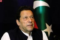 Pakistan Court Hands Ex-PM Imran Khan, Wife 17-year Jail Terms In Another Graft Case - Iran Front Page